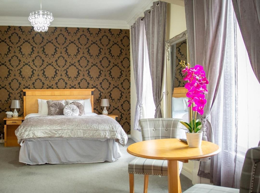 Royal Hotel Forfar Exteriör bild